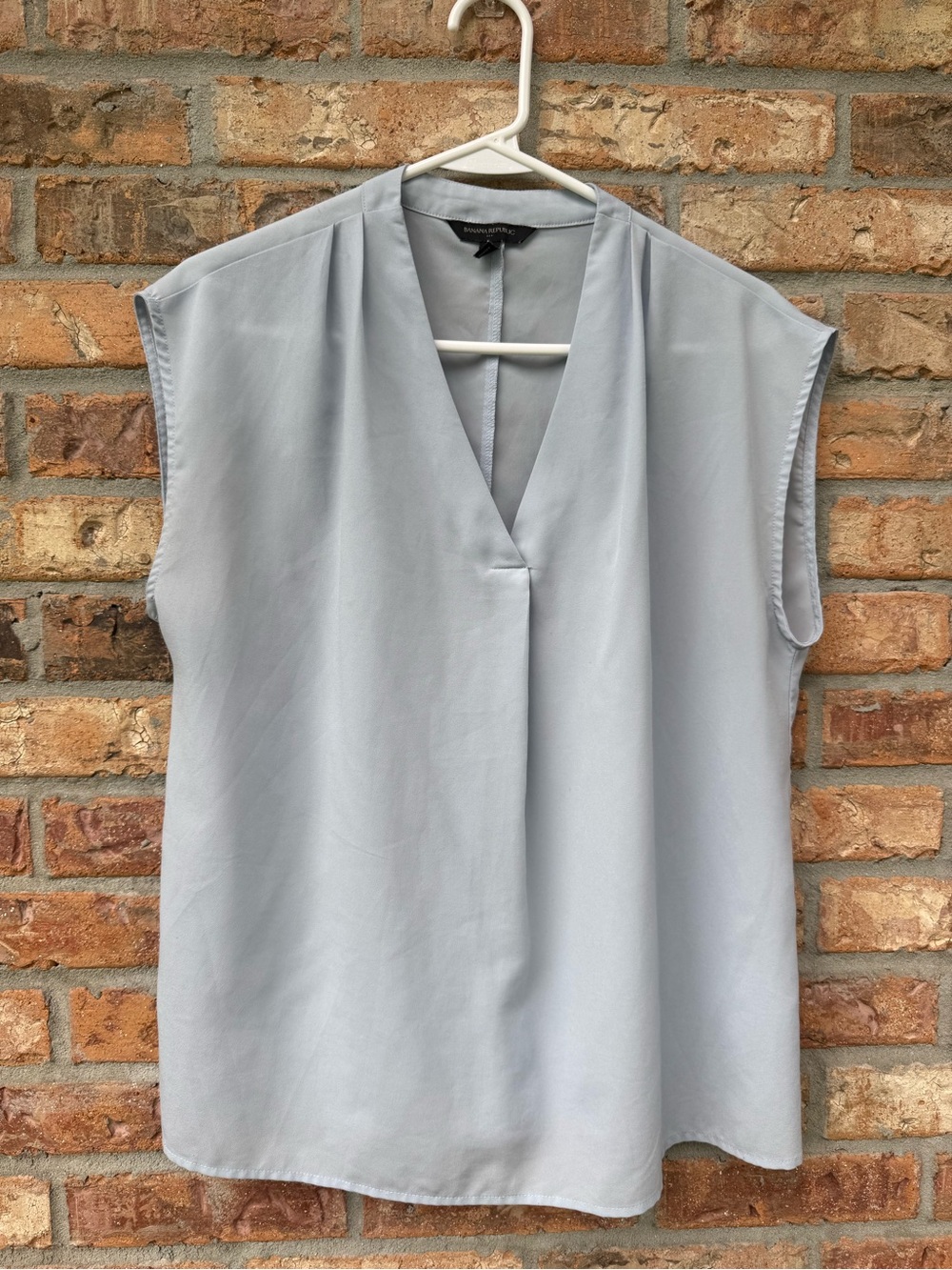 Banana Republic Light Blue Sleeveless V-Neck Blouse